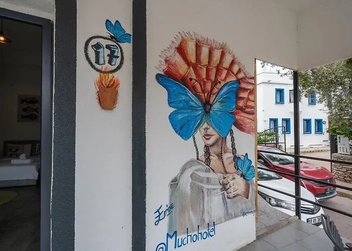 מלון Mucho Butik 2*